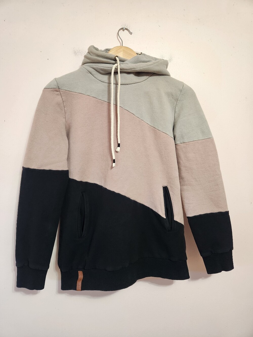 Ampersand Avenue Grey Mauve Black Colorblock Cowl Neck Hoodie M Cozy Pullover